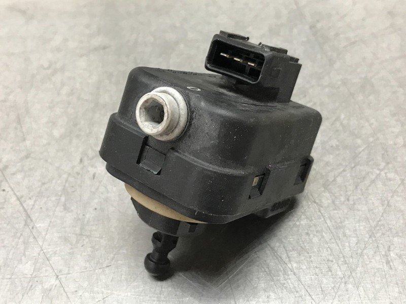 PHARE MOTEUR Toyota Urban Cruiser (01-2009/03-2016), Utilisé, Toyota