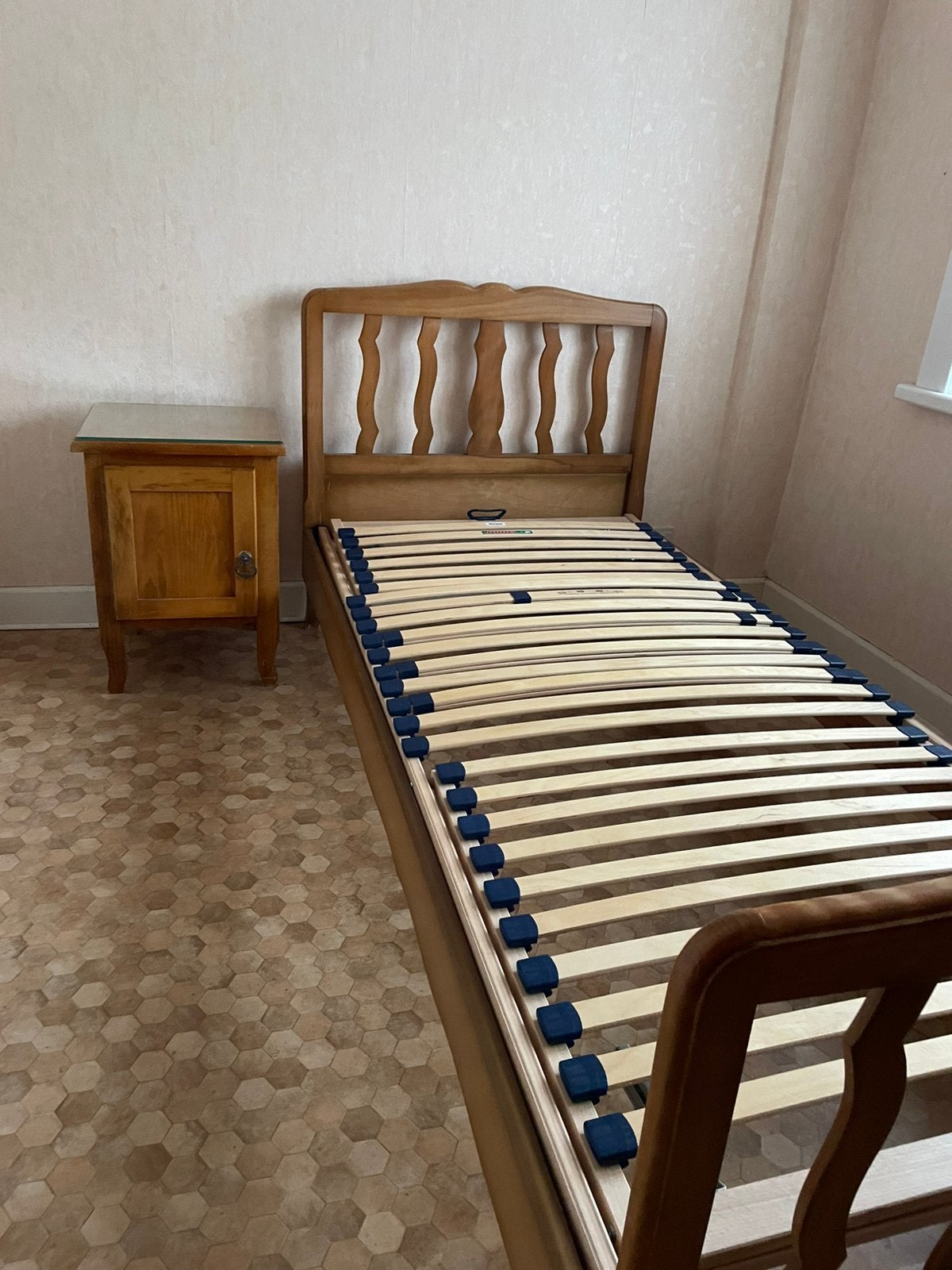 1 persoons bed / nachtkastje en kleerkast, Huis en Inrichting, Ophalen, Gebruikt, Eenpersoons