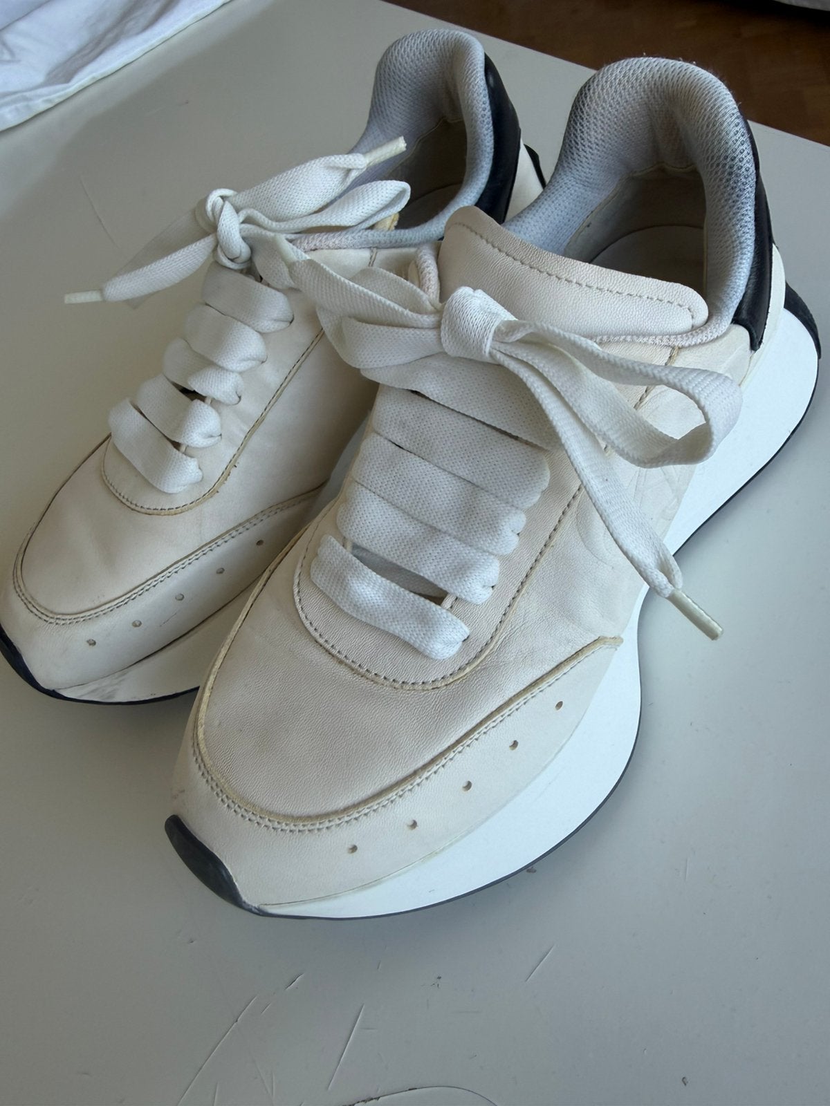 Alexander McQueen Women's White Sprint Runner Sneaker, Enlèvement ou Envoi, Utilisé
