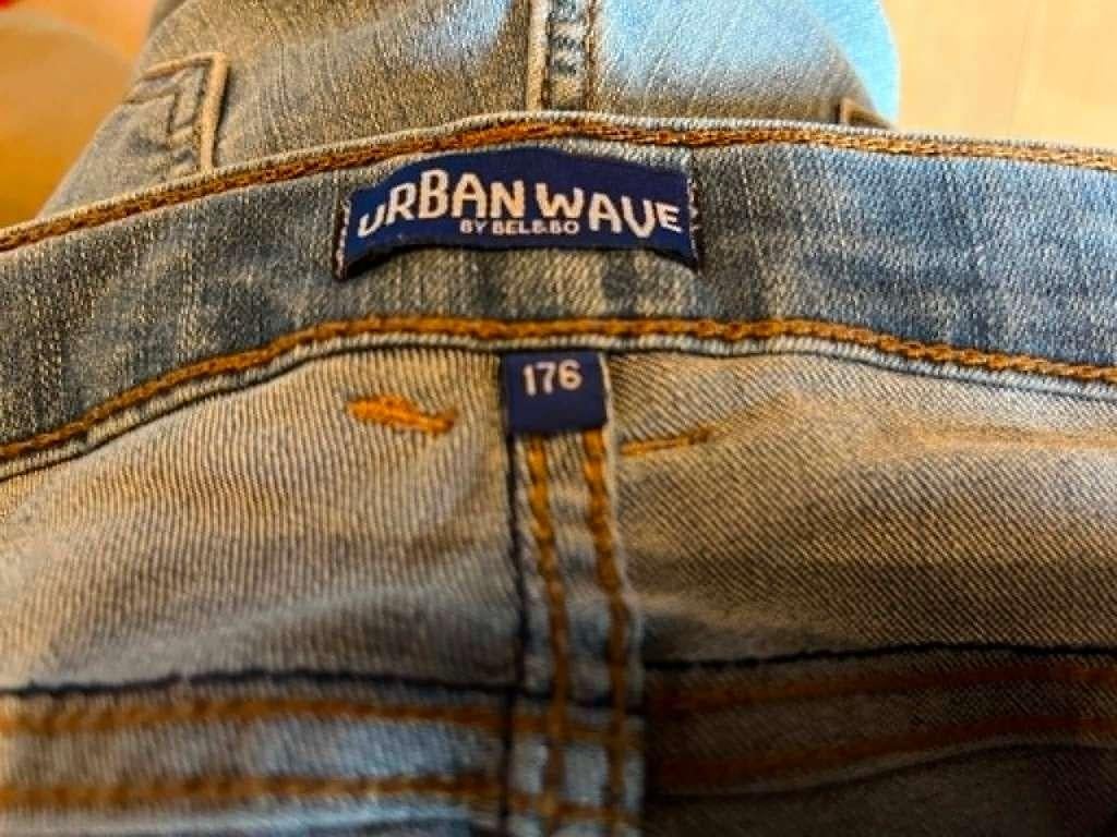 short jeans urban wave 176 model 3, Kinderen en Baby's, Kinderkleding | Maat 176, Broek, Urban wave, Ophalen of Verzenden, Zo goed als nieuw