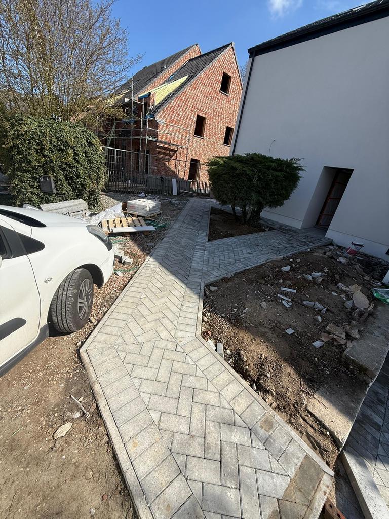 Jardinier Pro –‍ Pose de Gazon, Clôtures, Terrasses, Enlèvement ou Envoi, Neuf