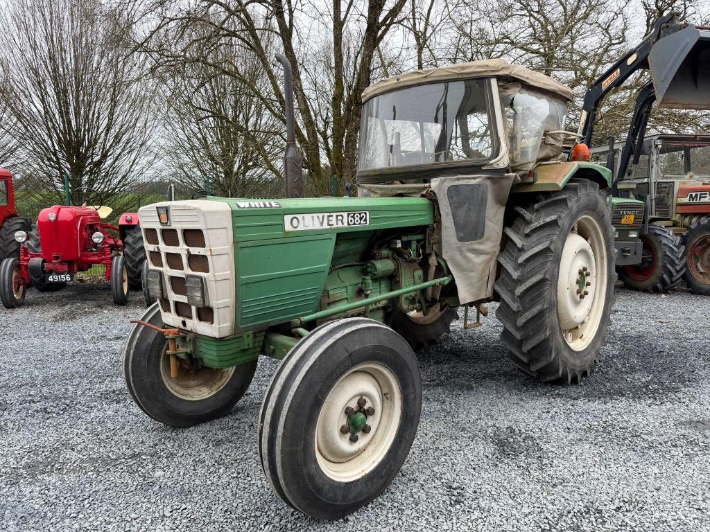 Oliver 682 avec cabine, Articles professionnels, Agriculture | Tracteurs, Enlèvement, Utilisé, Jusqu'à 80 ch, Autres marques