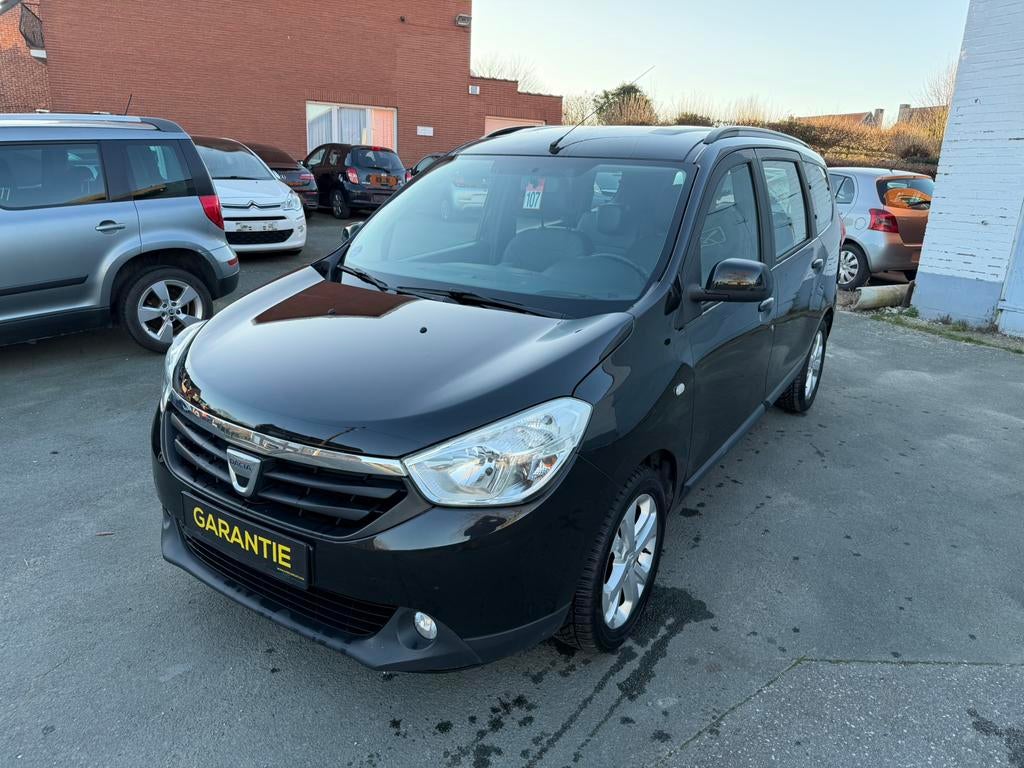 Dacia Lodgy 1.2 TCe Liberty 7pl. 2016 Garantie, Auto's, Dacia, Monovolume, Parkeersensor, Euro 6, Zwart