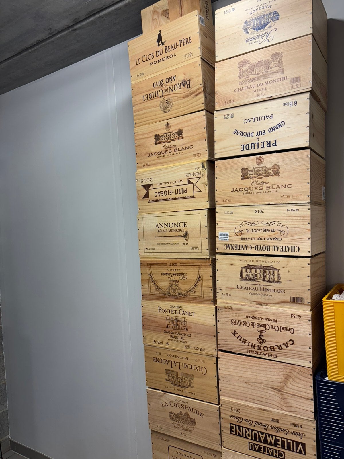 Caisse à vin, Enlèvement, Comme neuf