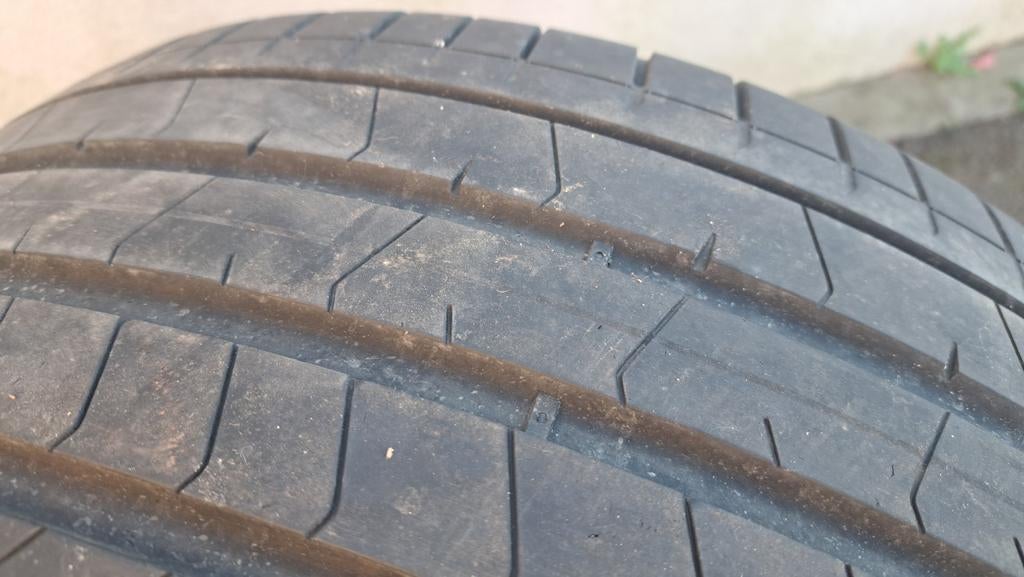Pneu Pirelli P Zéro 255-35-19, Autos : Pièces & Accessoires, Pneus & Jantes, Enlèvement ou Envoi