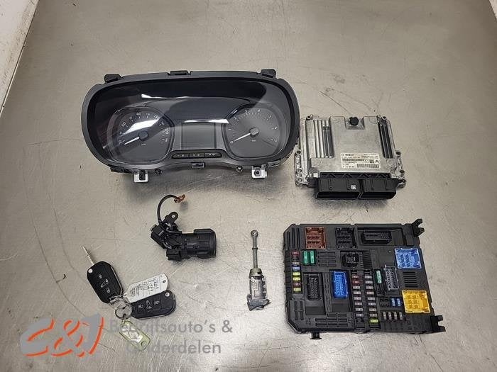 Serrure de contact + ordinateur d'un Citroen Jumpy, -, 3 mois de garantie, Utilisé, -