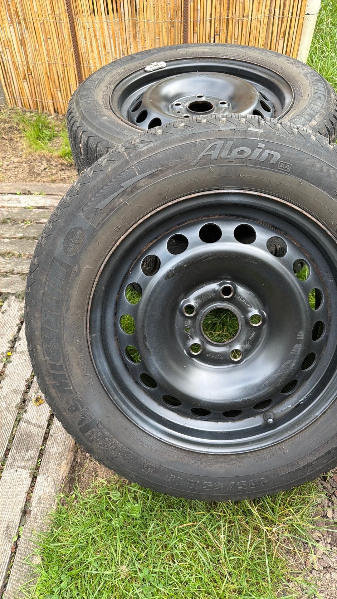 Pneus et jantes hiver michelin vw, Enlèvement, Pneus hiver, Pneu(s)