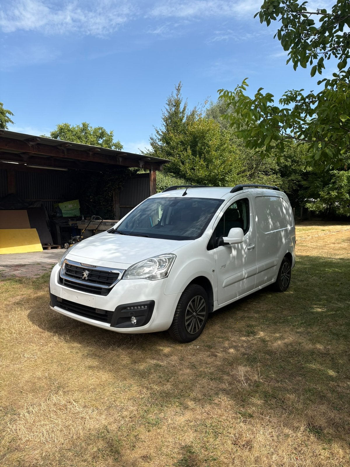 Peugeot Partner 1.6Hdi gekeurd voor verkoop, Auto's, Peugeot, Stof, Euro 6, Wit, Particulier