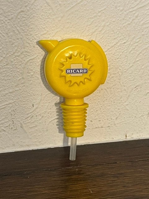 Doseur Ricard en plastique jaune, Enlèvement