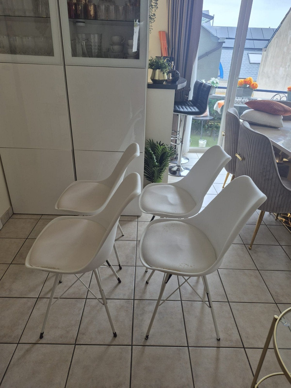 Lot de 4 chaises blanches style scandinave Eames DSW - 80€ l, Maison & Meubles, Enlèvement, Blanc, Métal