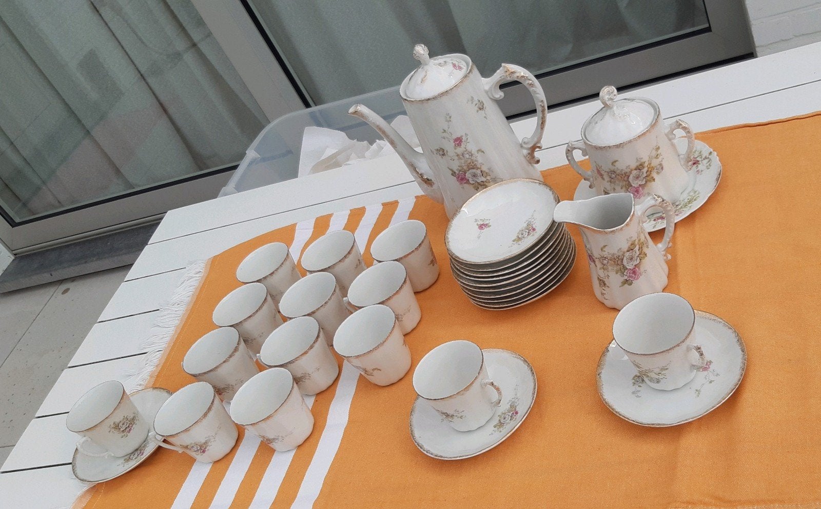 SERVICE À CAFÉ « Porcelaine De Fuisseaux » (Baudour), Antiquités & Art, Enlèvement