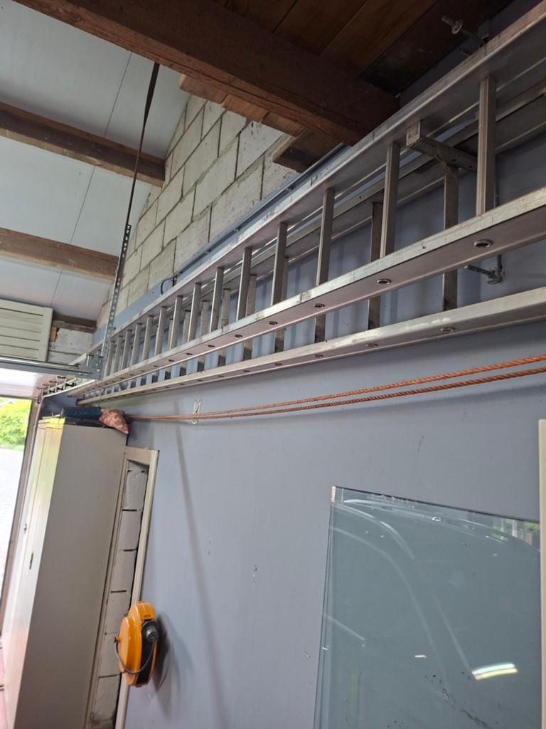 Lange ladder,, Doe-het-zelf en Bouw, Ladders en Trappen, Ophalen, Ladder