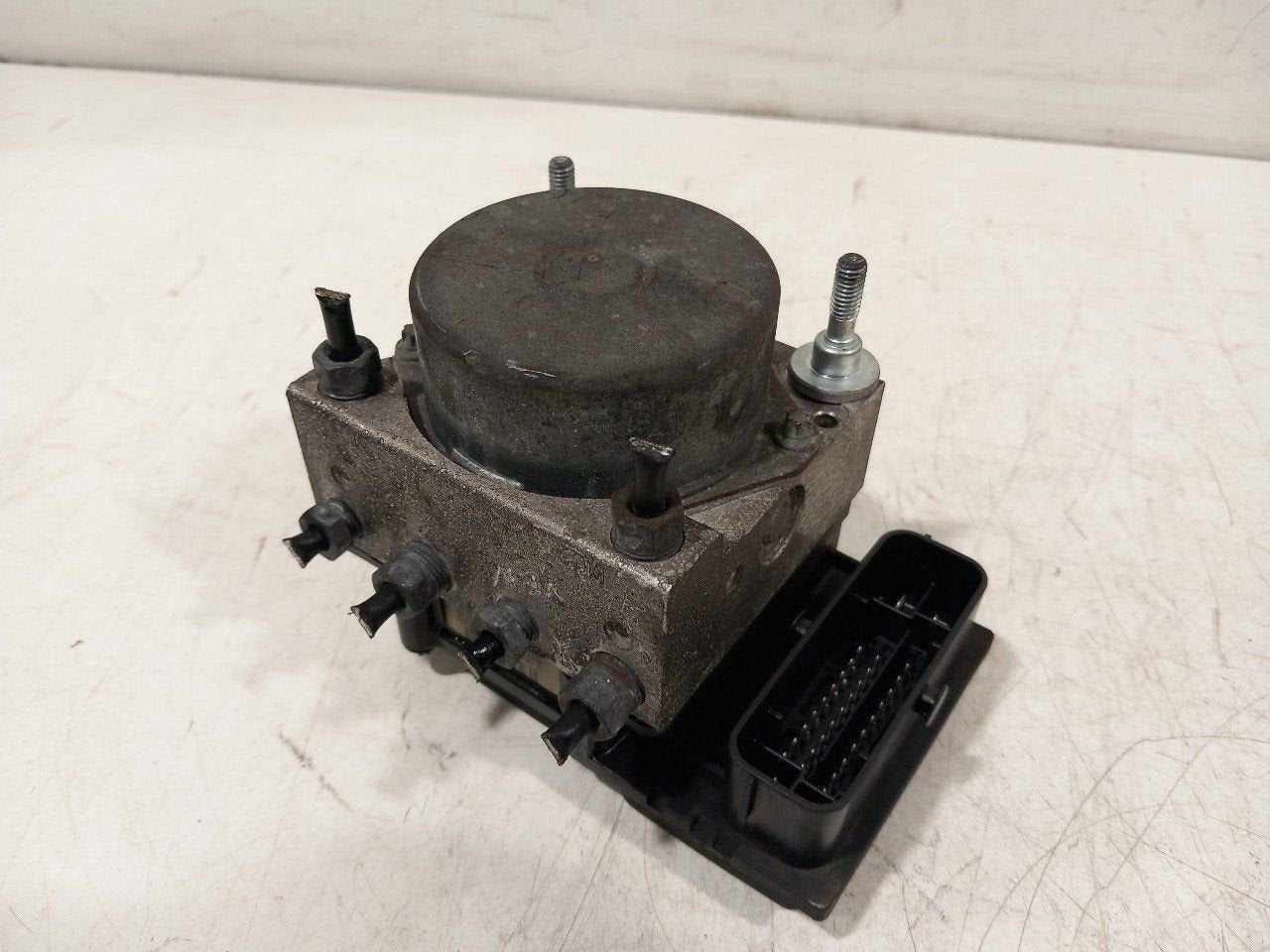 Abs pomp Fiat 500, Van der Ven Autorecycling B.V., Gebruikt, Ettenseweg 76, 4706 PB Roosendaal, The Netherlands, Herkomst onderdeel bekend