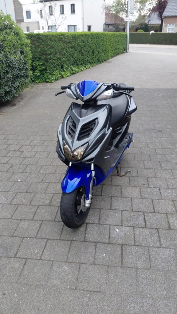 YAMAHA AEROX II R50 2014, Vélos & Vélomoteurs, Scooters | Yamaha, Utilisé, Aerox, Classe B (45 km/h), Deux-temps, Enlèvement