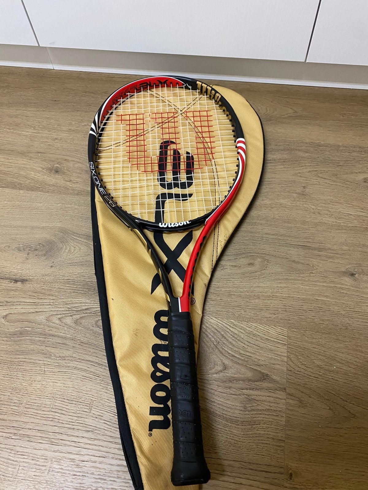 Wilson Six.One 26 juniortennisracket met hoes, Sport en Fitness, Ophalen, Zo goed als nieuw, Racket, L0