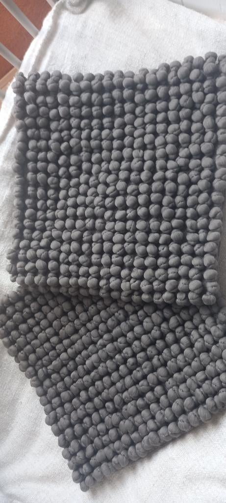 2 nieuwe grijze kussenslopen 40/40, Maison & Meubles, Accessoires pour la Maison | Plaids & Couvertures, Enlèvement ou Envoi, Neuf