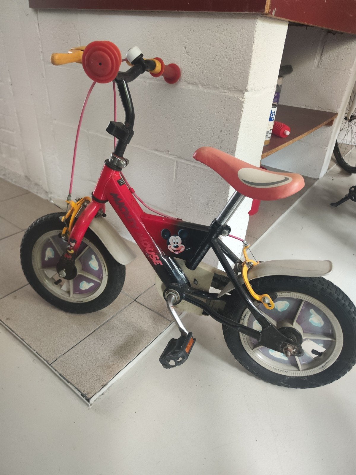 Vélo mickey, Enlèvement