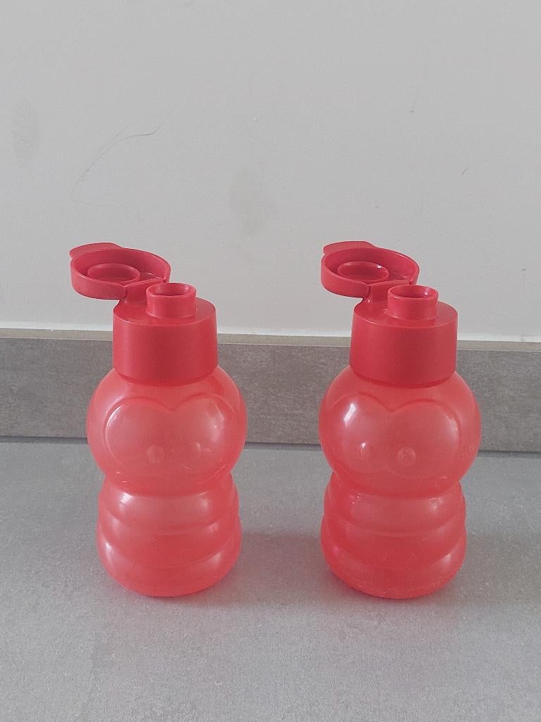 Gourde Tupperware pour enfants Red Caterpillar, Maison & Meubles, Cuisine| Tupperware, Enlèvement, Utilisé, Rouge, Autres types