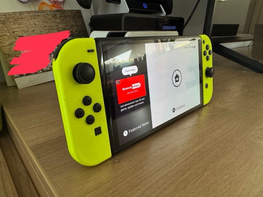 Nintendo Switch OLED + 2 games, Games en Spelcomputers, Ophalen, Gebruikt, Switch OLED, Met games
