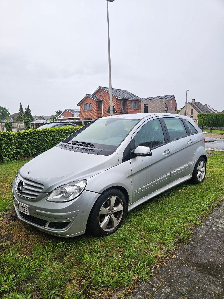 Mercedes B180 CDI automaat, Cuir, Argent ou Gris, Achat, Carnet d'entretien