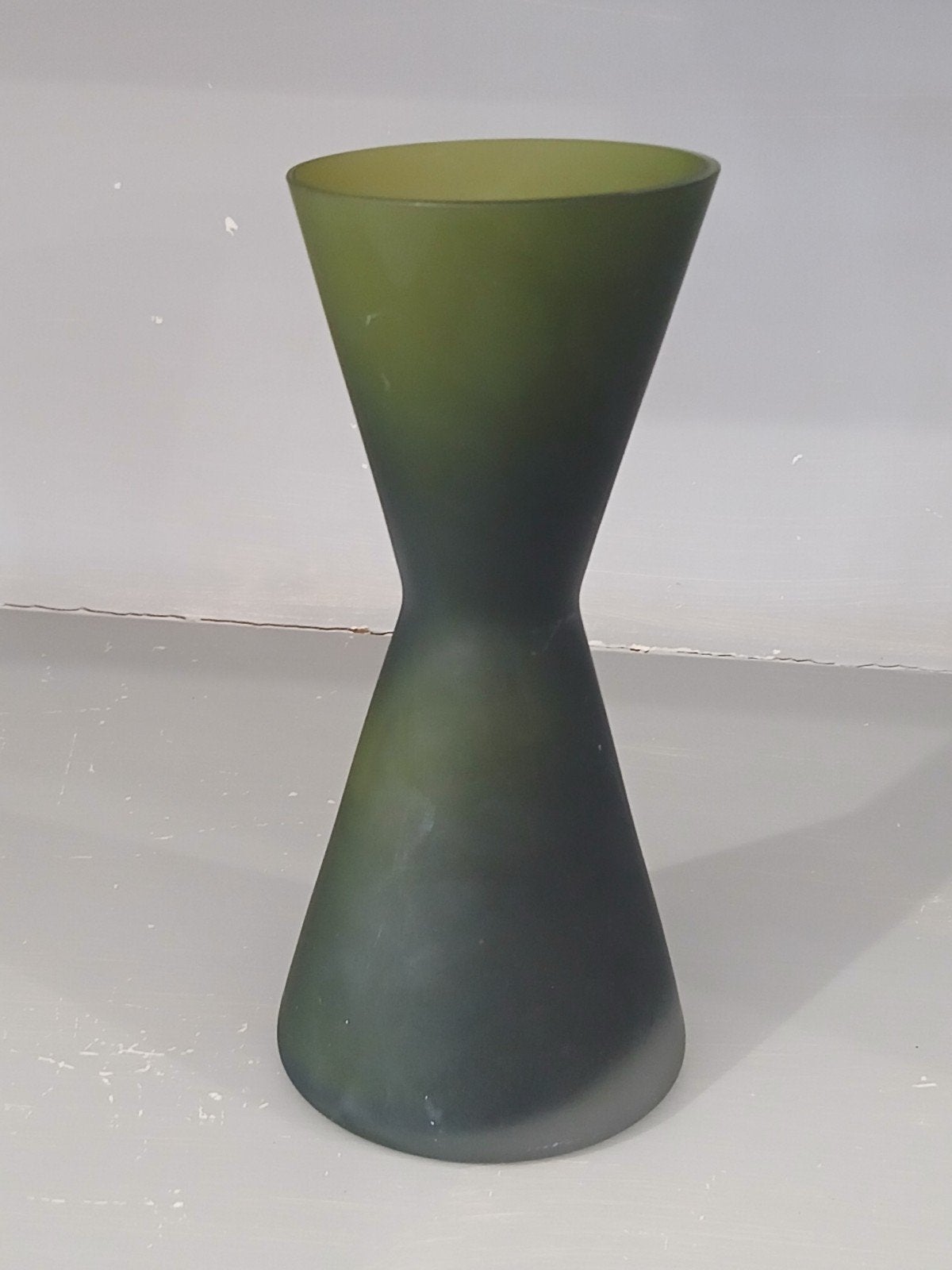 Vase Sablier en Verre Dépoli Vert (avec rayures/griffes), Enlèvement ou Envoi, Comme neuf, Vert, Verre