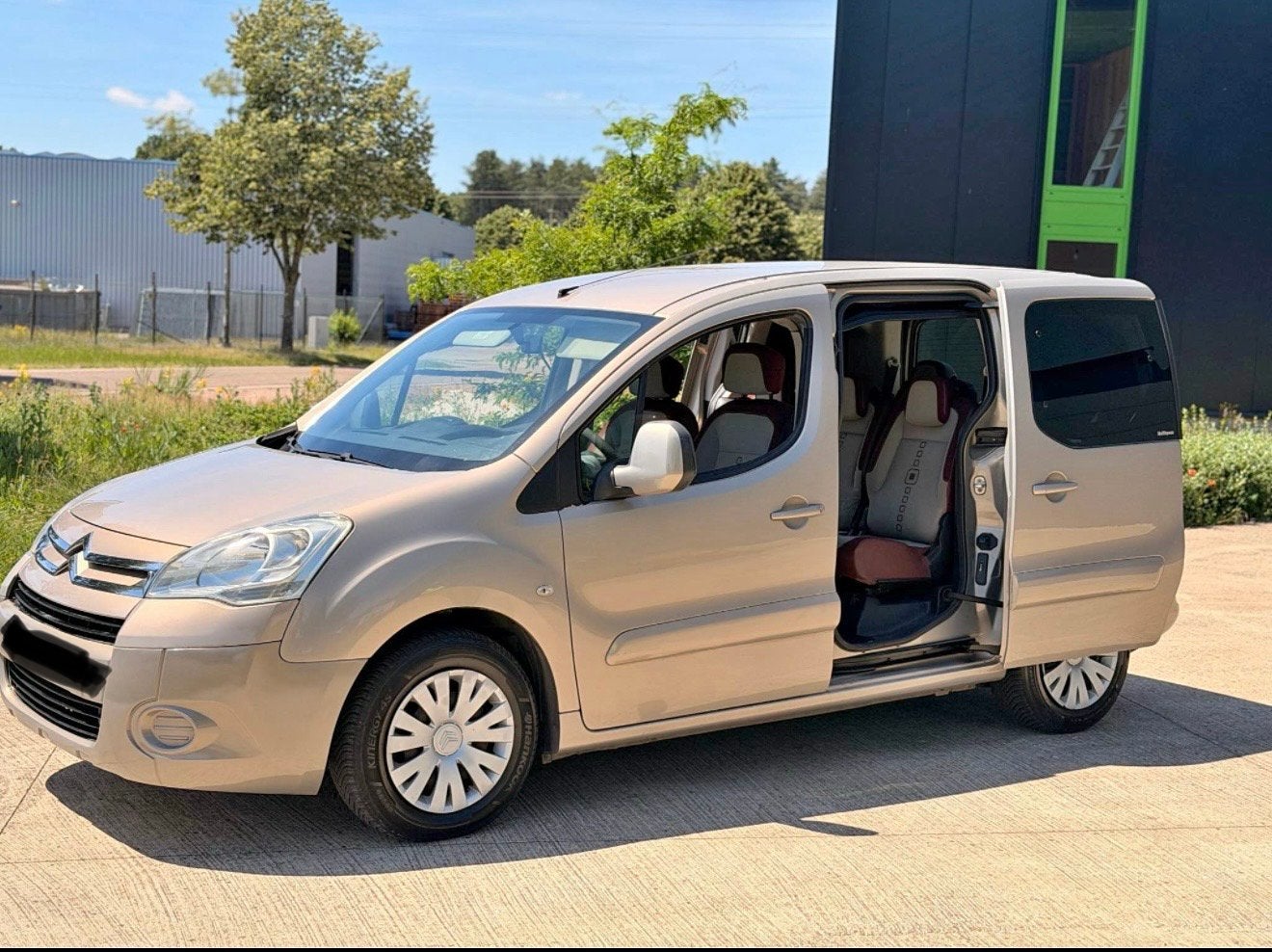 Citroen berlingo 16hdi 92ch 5plas mod 2013 clima  ctok, Auto's, Citroën, Bedrijf, Berlingo, ABS, Airbags, Airconditioning, Alarm