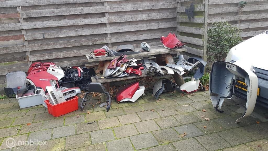 In ONDERDELEN / te koop 3x Honda PC 800 zie omschrijving, Gebruikt, Ophalen of Verzenden