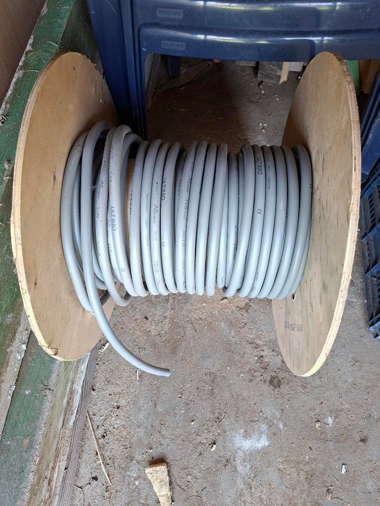 electriciteitskabel, Enlèvement, Neuf, Câble ou Fil électrique