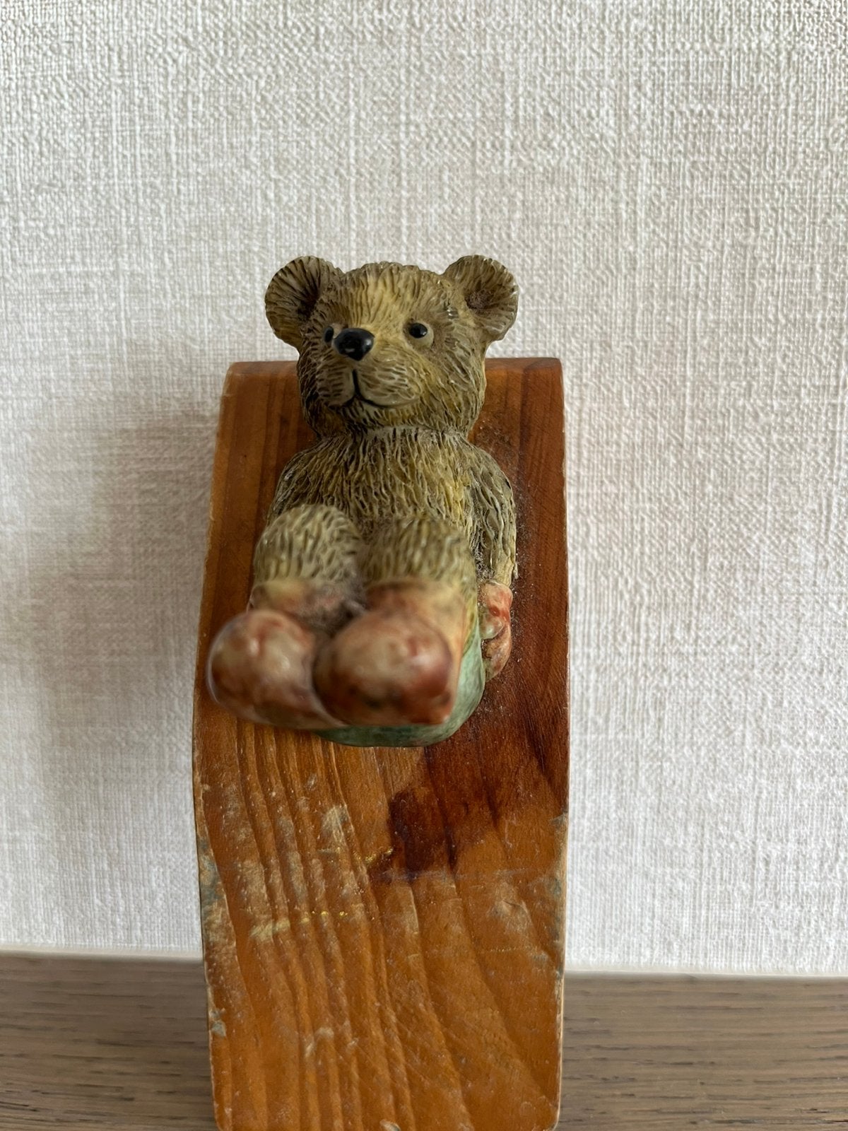 handgezaagde vintage houten teddybeer‑deurstopper / deurwig, Ophalen of Verzenden, Zo goed als nieuw