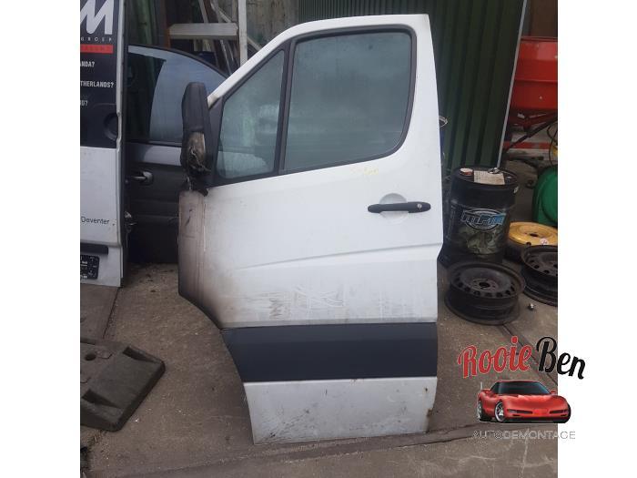 Portier 4Deurs links-voor van een Mercedes Sprinter (9147), Gebruikt, -, Deur, Ophalen of Verzenden