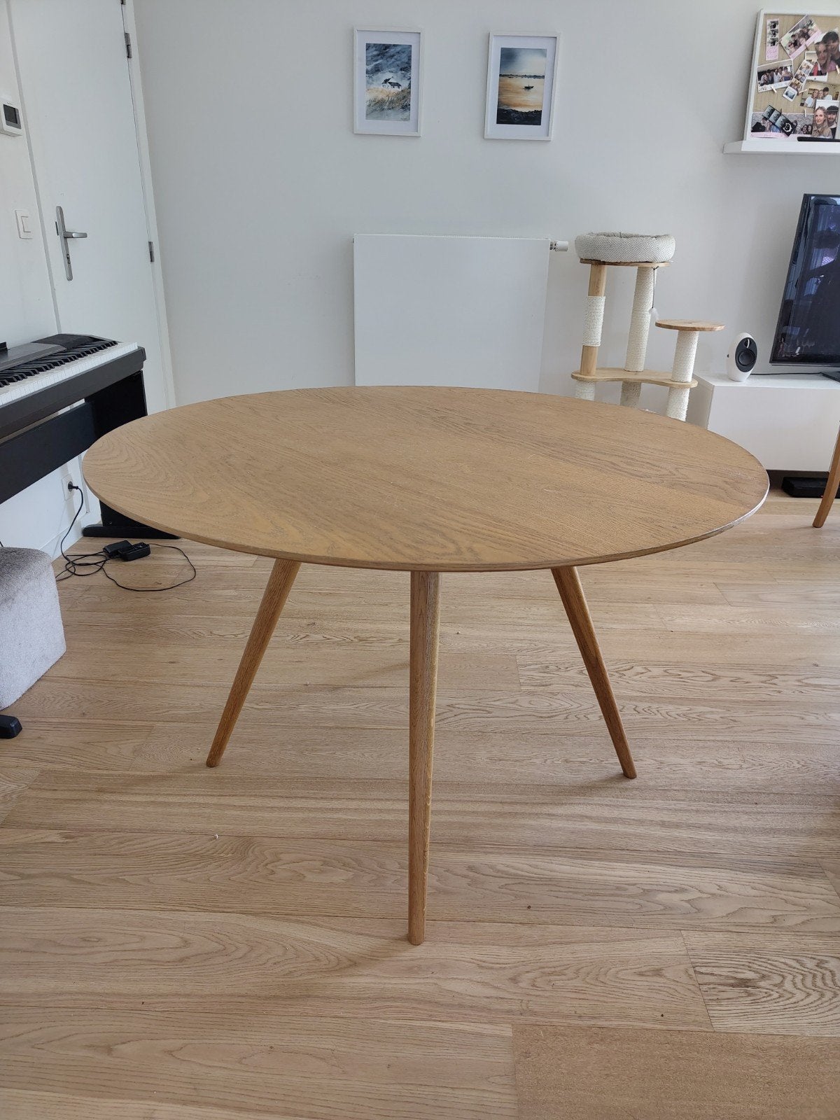 Table ronde en bois 1m20, Maison & Meubles, Enlèvement