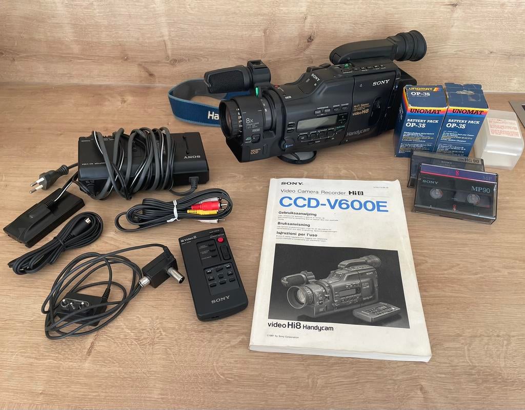 Sony CCD-V600E Hi8 Handycam – Complete Set met Accessoires, Audio, Tv en Foto, Ophalen of Verzenden, Hi 8, Camera