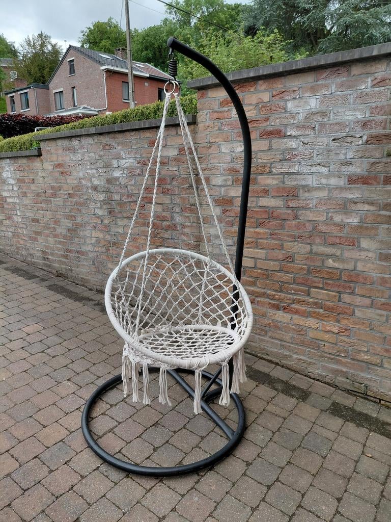 Fauteuil jardin suspendu, Enlèvement