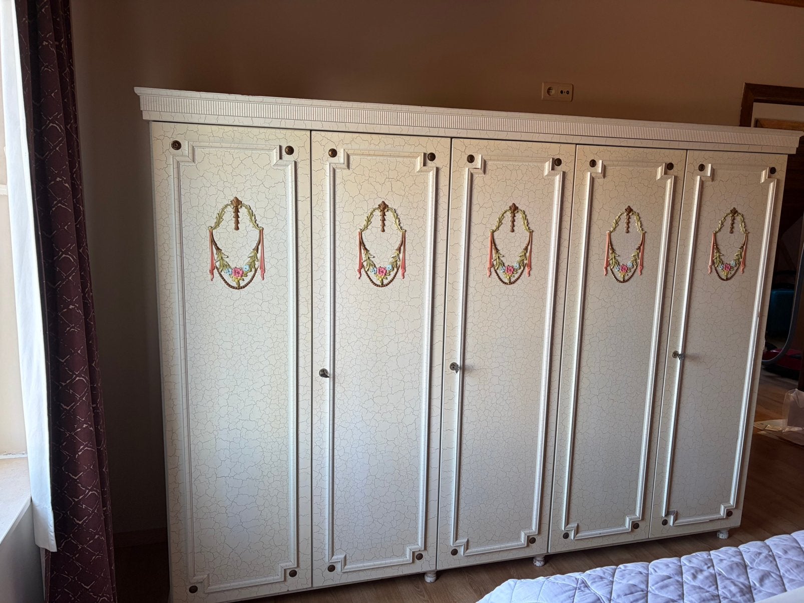 Vintage kleerkast,2 nachtkastjes en kast met spiegel, Huis en Inrichting, Ophalen, Gebruikt, Vintage