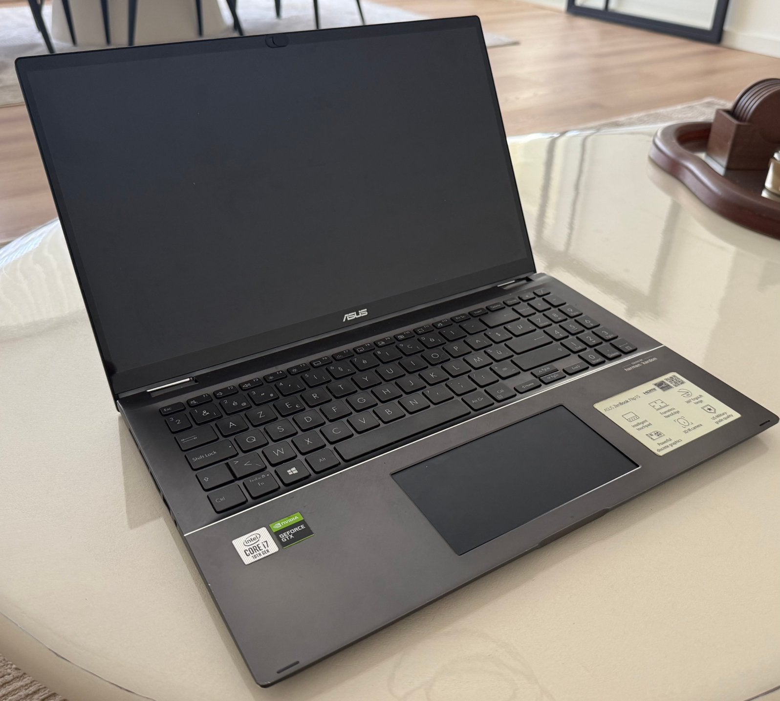 Asus Zenbook, Computers en Software, Windows Laptops, Ophalen, Zo goed als nieuw