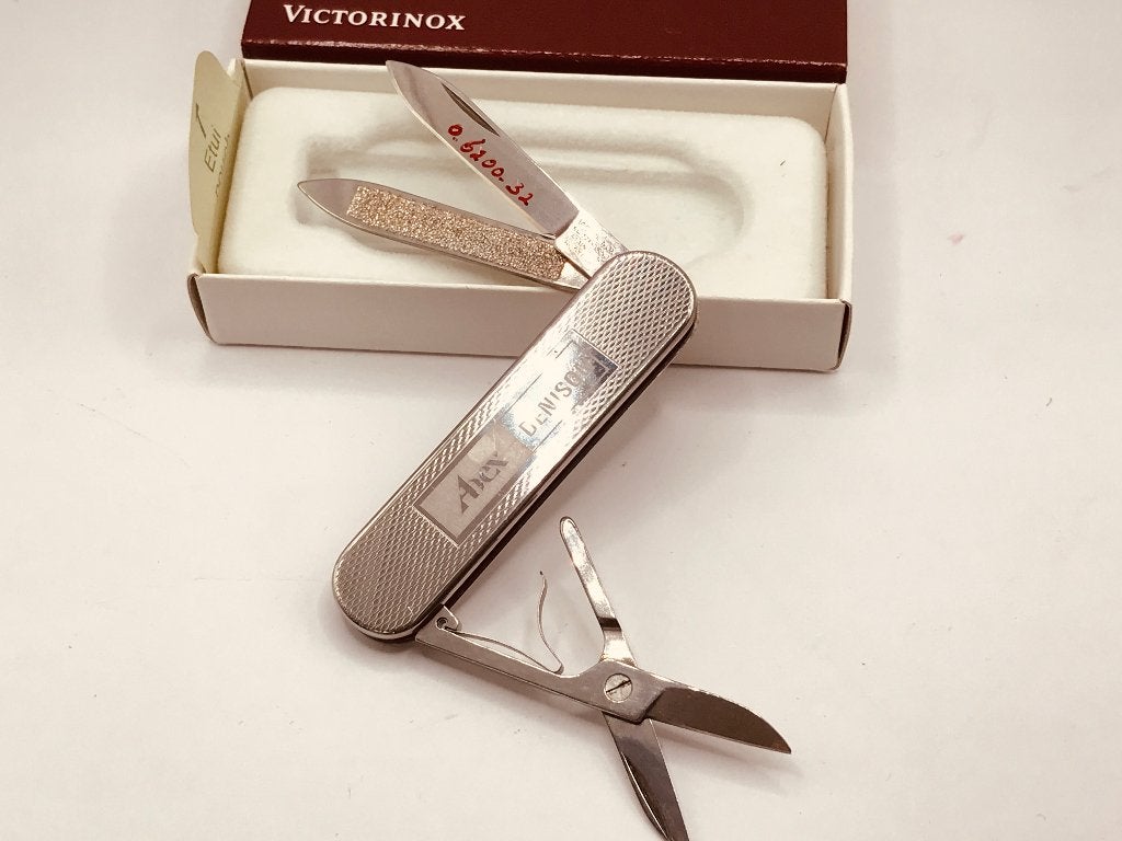 VICTORINOX Ensign 58 mm en acier inoxydable 0.6200.32, Enlèvement ou Envoi, Neuf