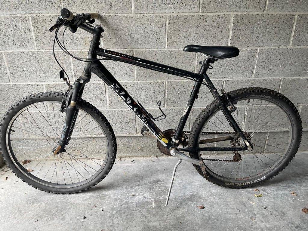 Mountainbike (26 inch) - Inclusief Helm, Fietsen en Brommers, Gebruikt, Velgrem, 49 tot 53 cm, Geen vering