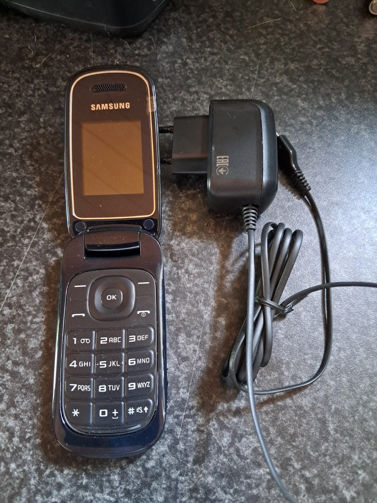 Samsung GT-E 1270, Télécoms, Téléphonie mobile | Nokia, Enlèvement, Neuf, Noir, Clavier physique