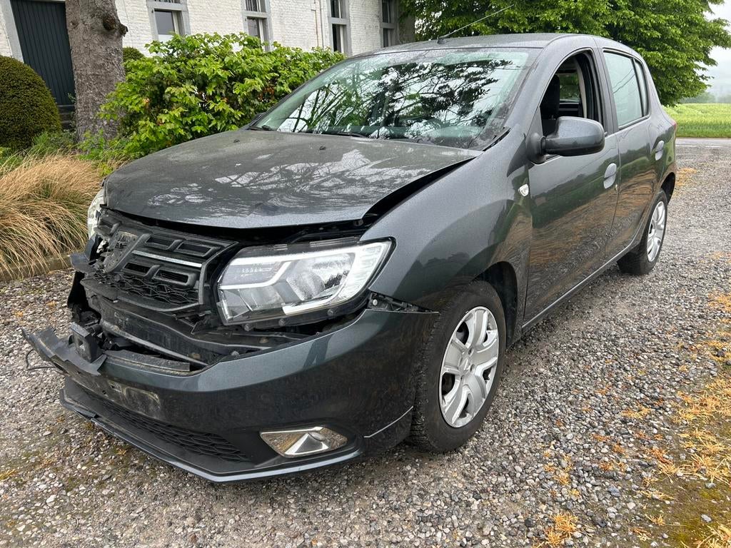Dacia sandero 0.9tce 2017 accidentée, Auto's, Dacia, Euro 6, Handgeschakeld, Particulier, 66 kW