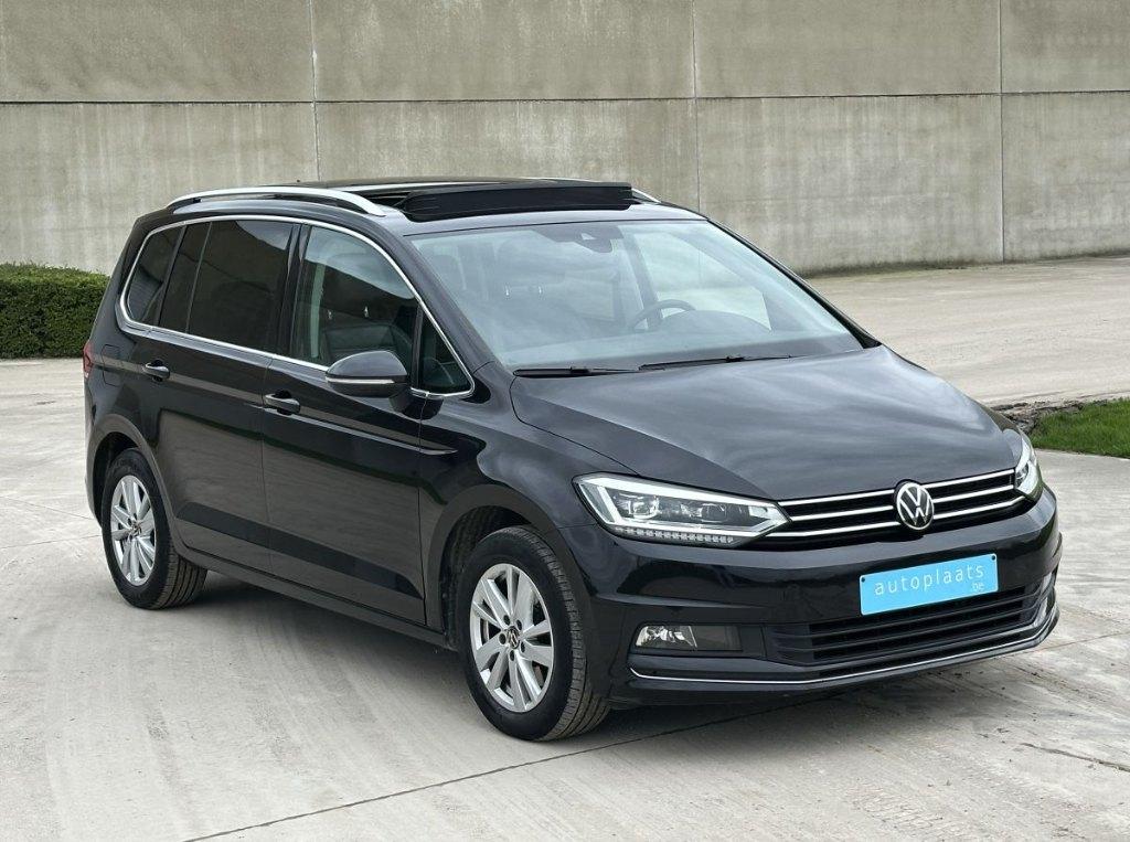 Volkswagen Touran 2021 7zitplaatsen 93770km Panorama, Automaat, Monovolume, 1800 kg, Leder