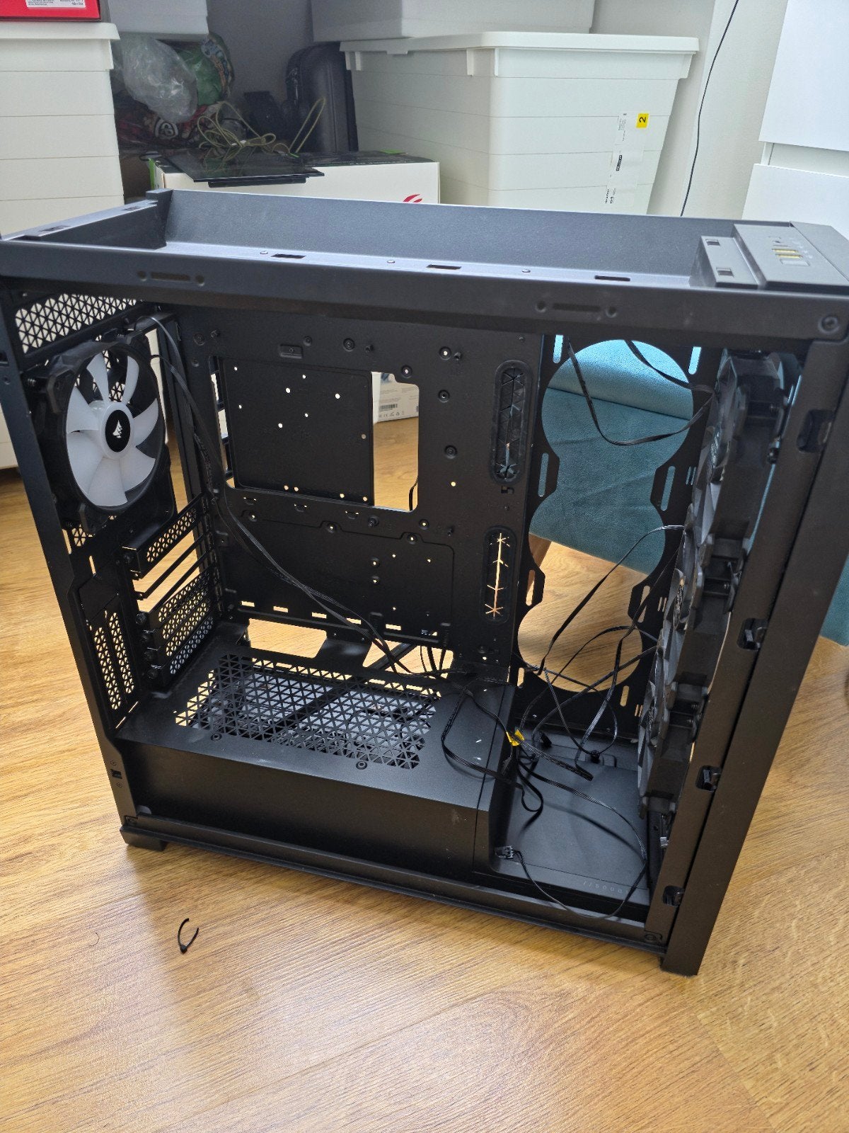 Corsair Gaming Behuizing + 4x Corsair RGB Fans + Wagentje, Enlèvement