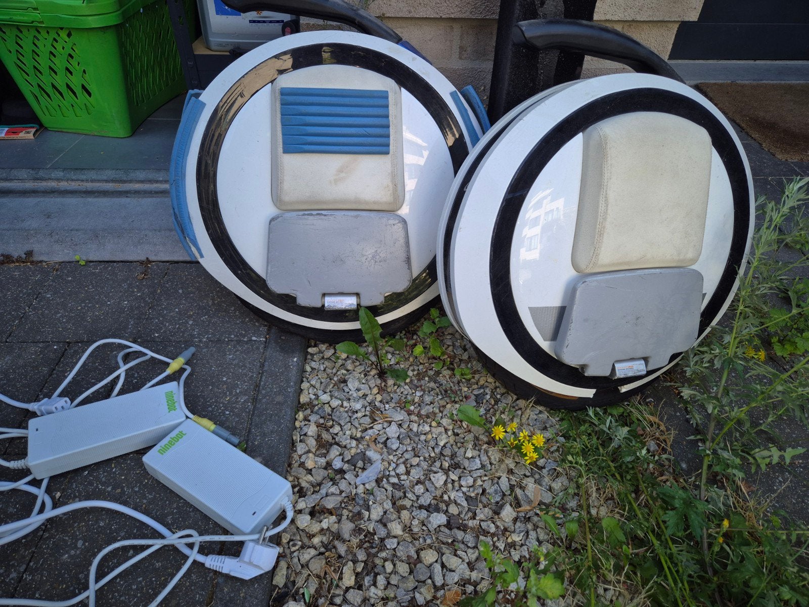 2 monoroues ninebot