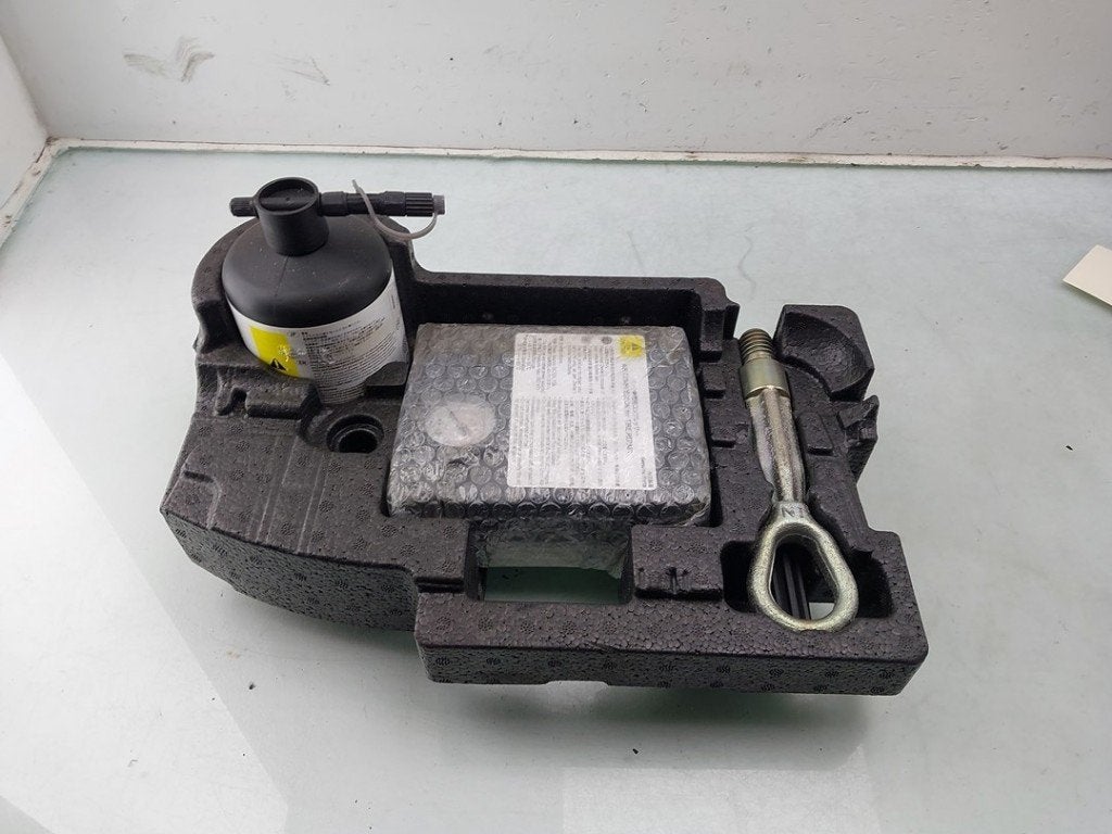 DIVERSEN Banden reparatieset 3 serie (F30) (|71106850380|), Gebruikt, BMW, Petuelring 130
80809  München, DE, Bayerische Motoren Werke AG