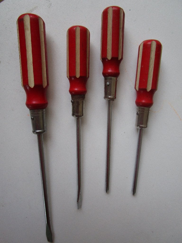 4 verschillende schroevendraaiers, Bricolage & Construction, Enlèvement, Comme neuf, Tournevis