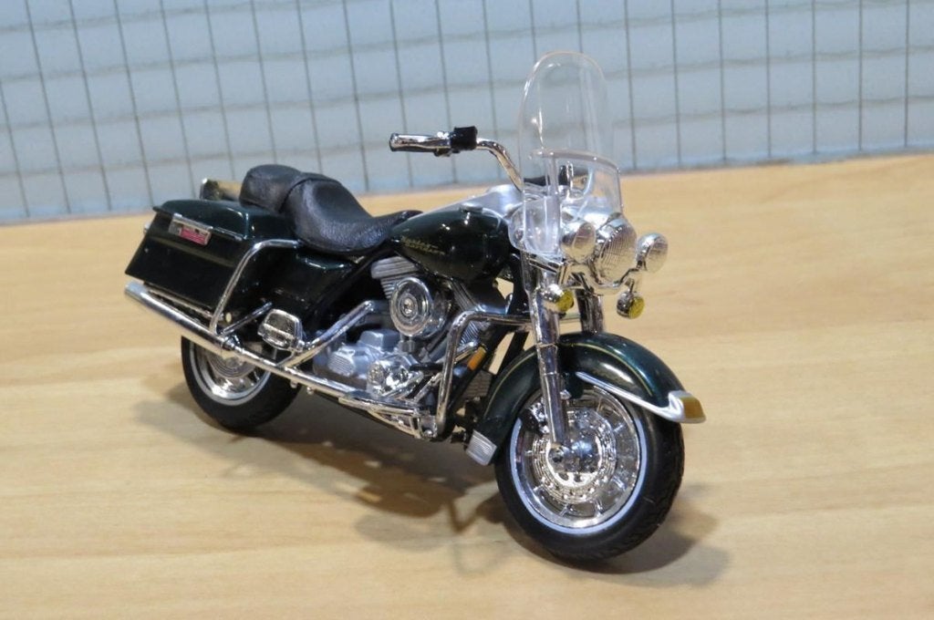 Harley Davidson FLHR Road King 1:18 (n78) blister, Ophalen of Verzenden, Nieuw, Motor, Maisto