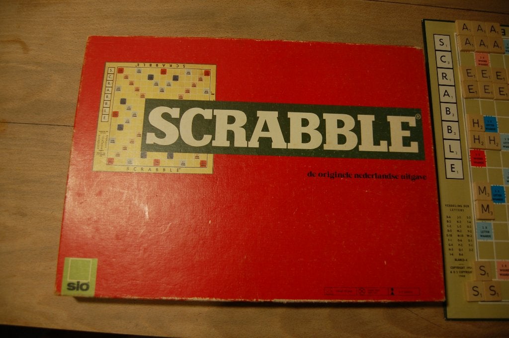 scrabble met houten blokjes, Drie of vier spelers, Ophalen, Gebruikt
