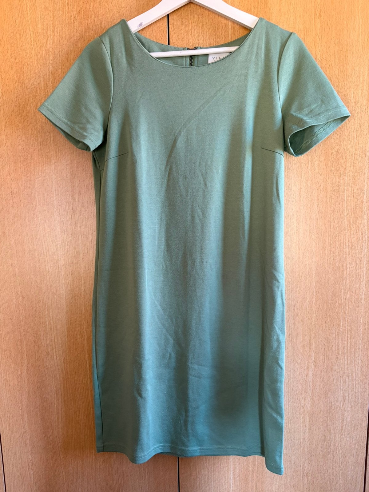 Groene jurk VILA maat S, Kleding | Dames, Ophalen of Verzenden, Maat 36 (S), Gedragen, Boven de knie
