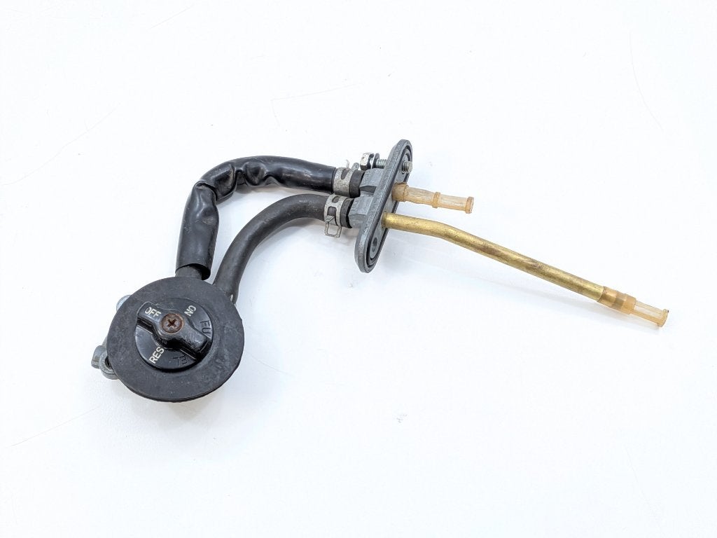 BENZINE KRAAN Suzuki RF 600 R 1993-1994 (RF600R GN), Suzuki Deutschland GmbH, Gebruikt, Kontakt@suzuki.de, Suzuki-Allee 7
64625  Bensheim, DE