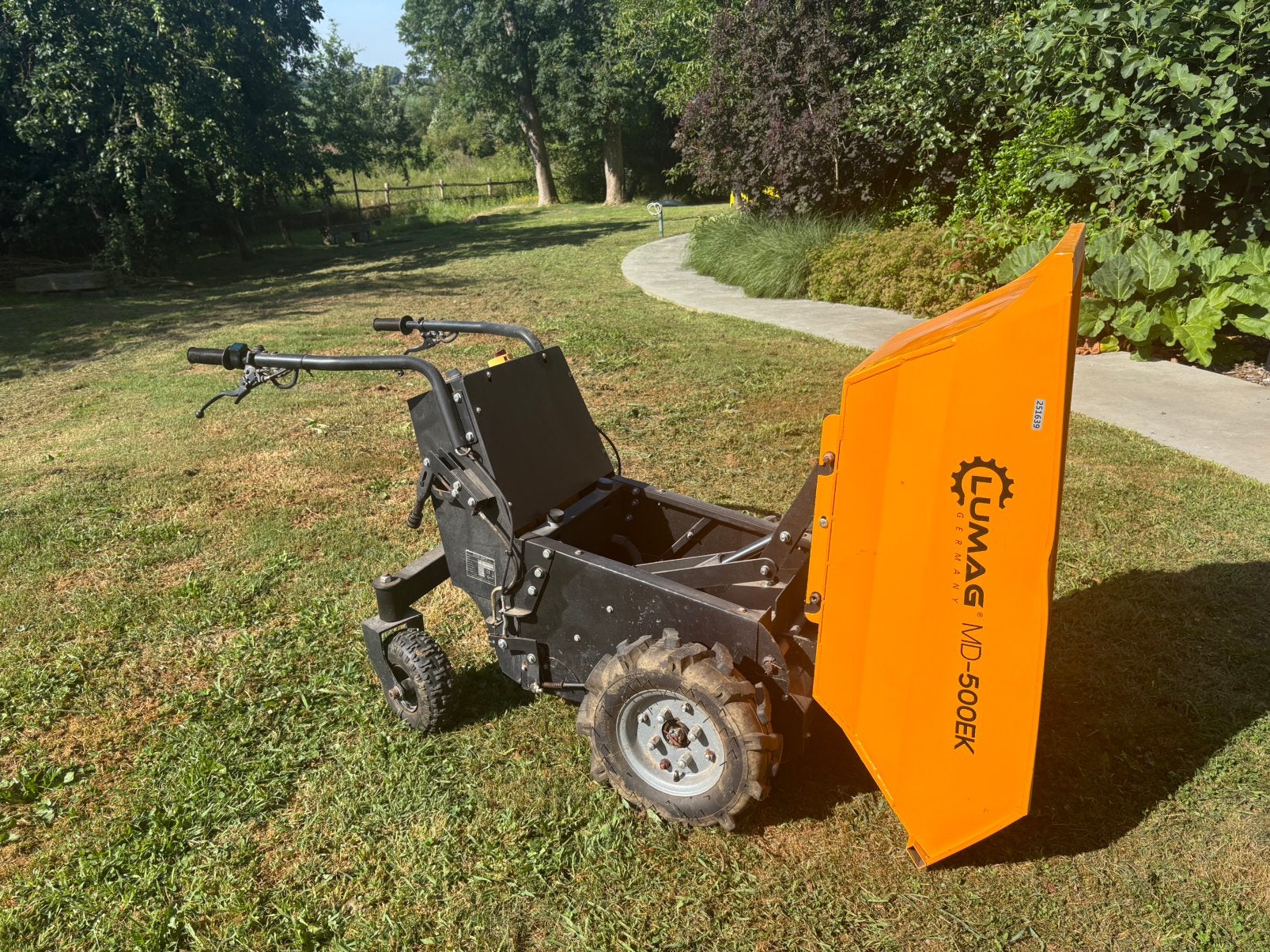 Accu mini dumper / kruiwagen Lumac., Tuin en Terras, Kruiwagens, Zo goed als nieuw, Elektrisch, Tweewielig, Ophalen