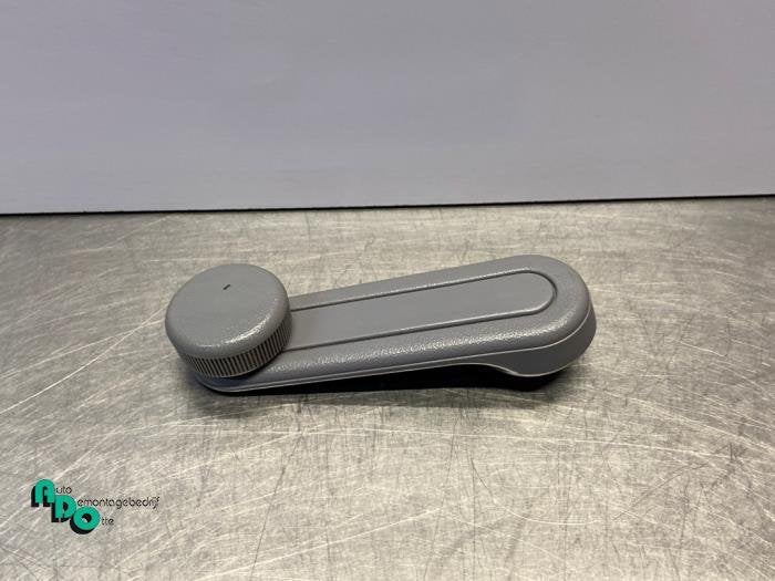 Manivelle de vitre d'un Toyota Starlet (Starlet 95-), -, 3 mois de garantie, Toyota, Utilisé